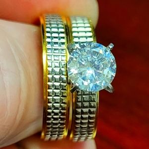 STAINLESS STEEL  gold/silver wedding set, 1 carat brilliant round stone size 7